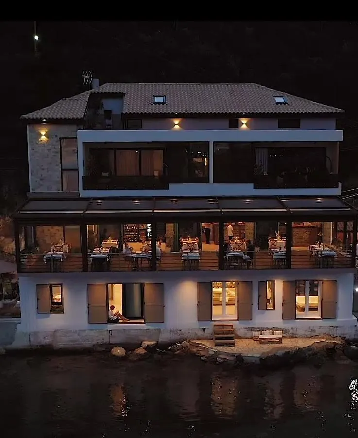Artis Blue Relax Hotel Himare