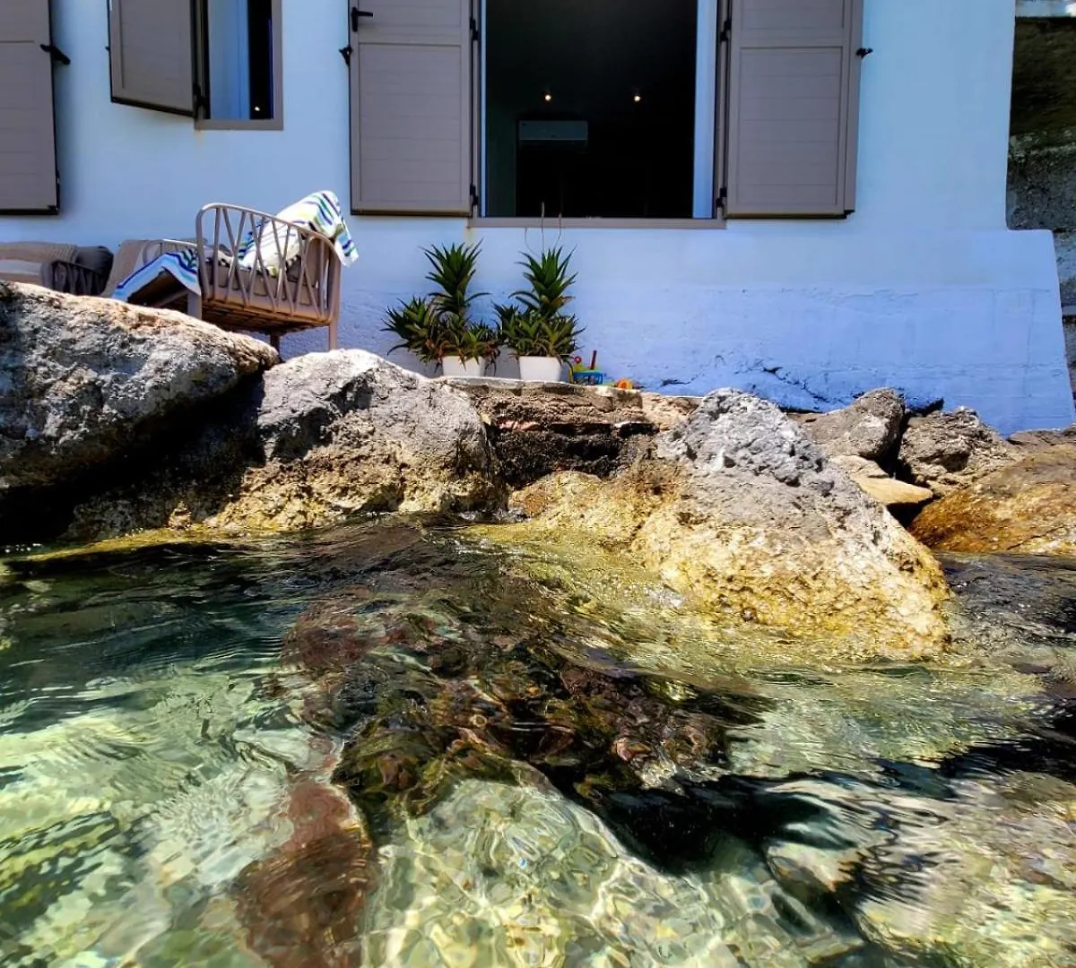 Hotel Artis Blue Relax Himarë