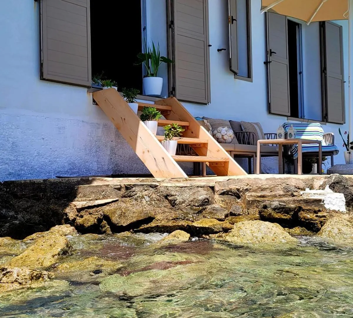 Hotel Artis Blue Relax Himarë